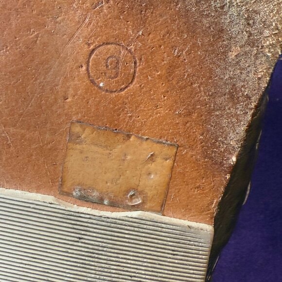 📌White Mountain Gold Metallic Slip On Toe Loop Flat Lightweight Sandals - Picture 8 of 15